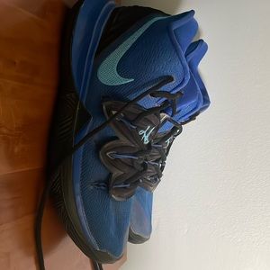 Kyrie 5s